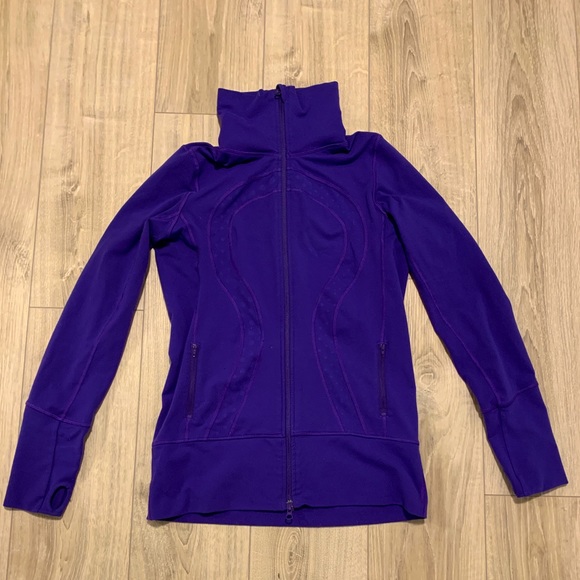 Lulu stride sweater- size 8 - Picture 1 of 5